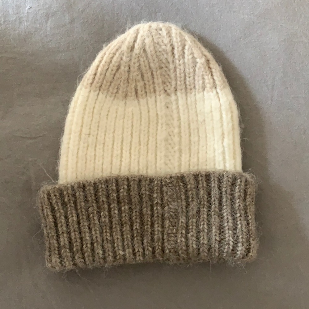 NWOT color block a new day knitted beanie